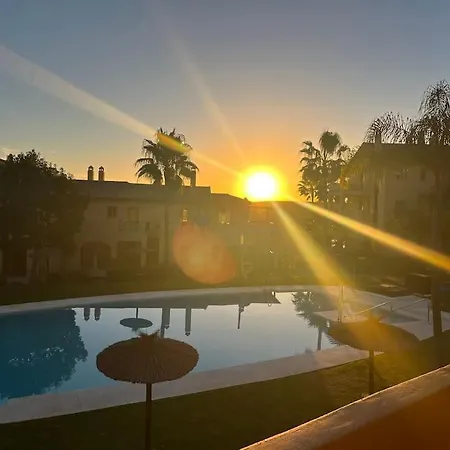 Elegant Apartment, Stunning Views, Fully Renovated In La Hacienda Del Senorio De Cifuentes Estepona Exterior foto