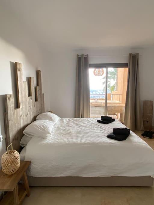 Elegant Apartment, Stunning Views, Fully Renovated In La Hacienda Del Senorio De Cifuentes Apartamento Estepona