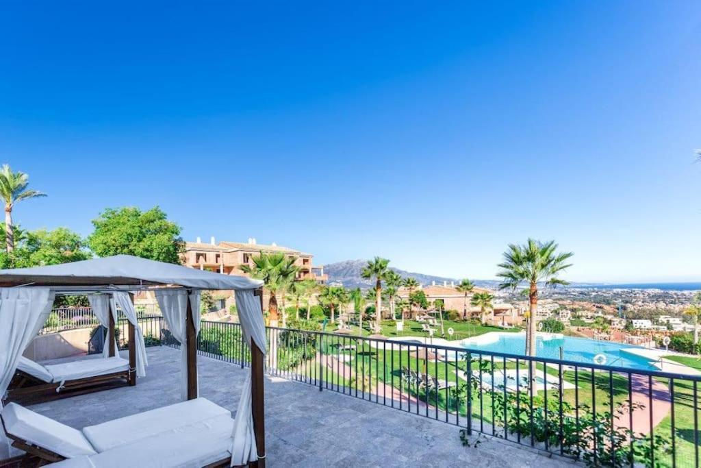 Apartamento Elegant Apartment, Stunning Views, Fully Renovated In La Hacienda Del Senorio De Cifuentes *